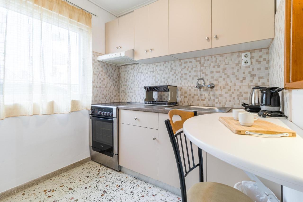 Loutraki Beach & Casino Condo Bagian luar foto