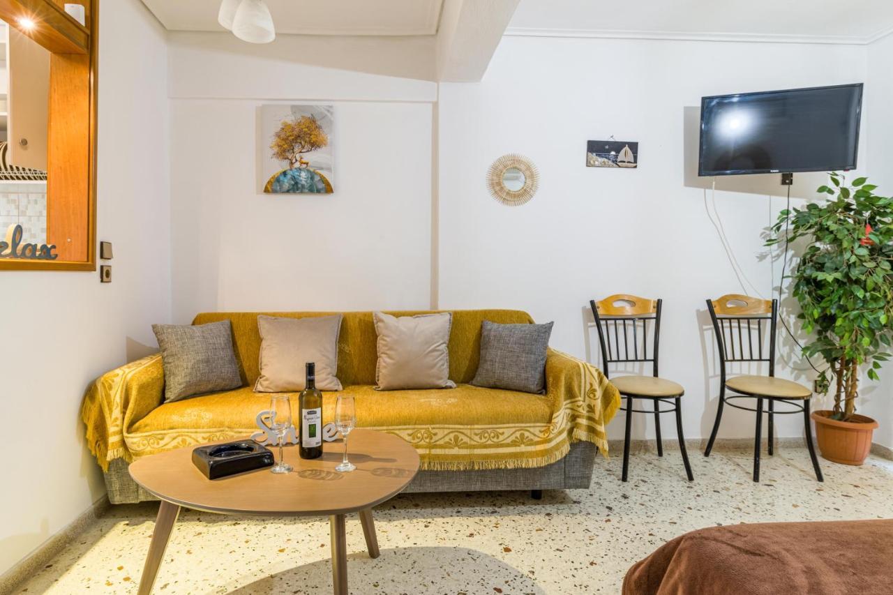Loutraki Beach & Casino Condo Bagian luar foto