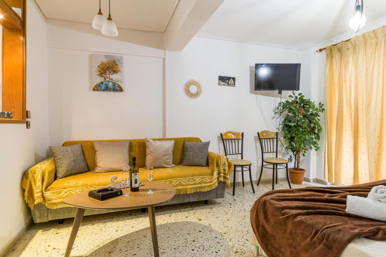 Loutraki Beach & Casino Condo Bagian luar foto